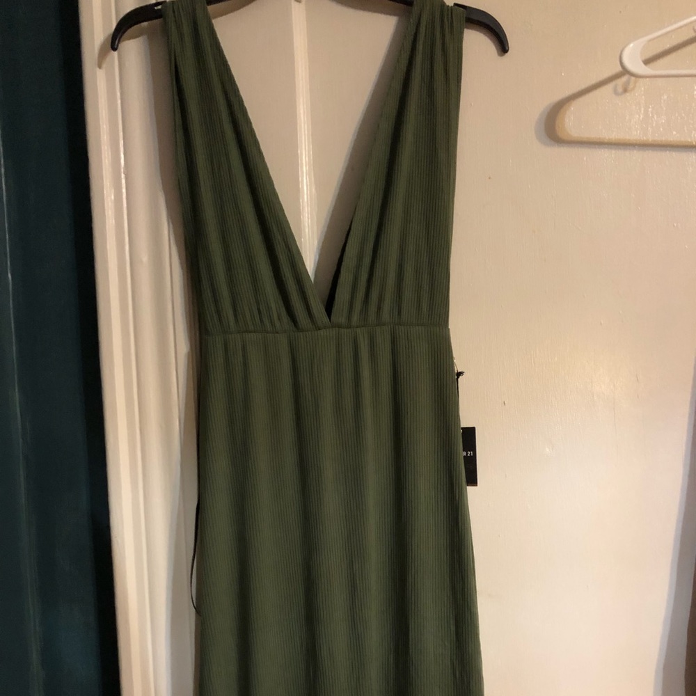 Forever 21 green maxi 👗